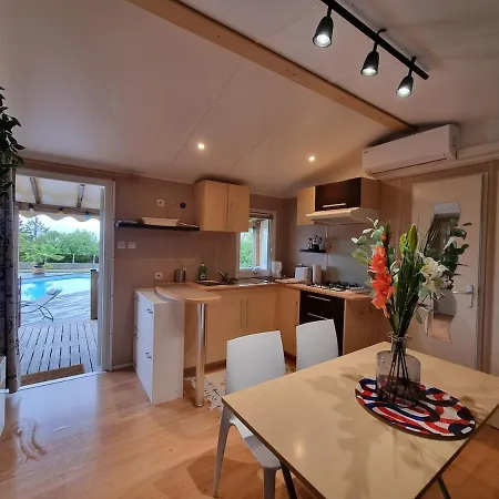 Small Home, Stunning And Mountain Views *
