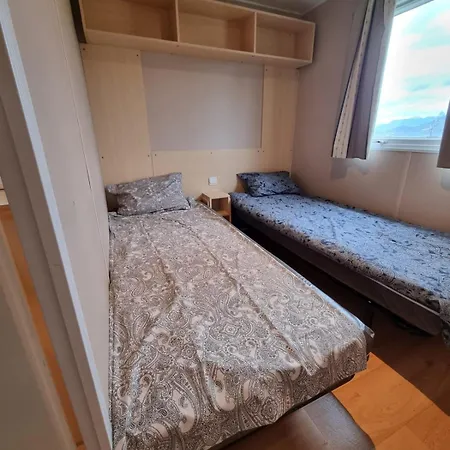 Small Home, Stunning And Mountain Views *