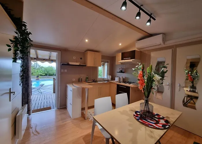 Small Home, Stunning And Mountain Views *